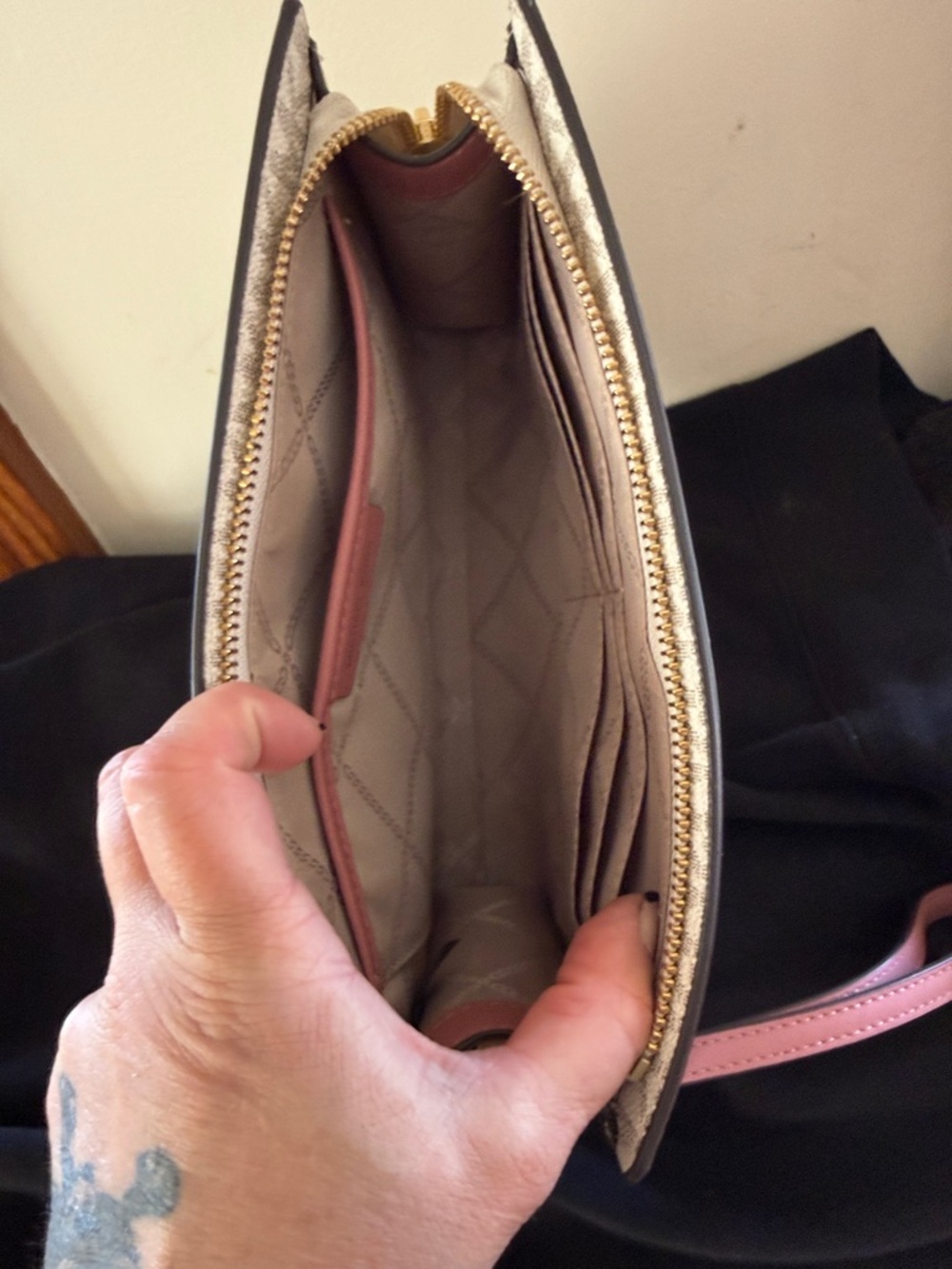 Michael Kors Beige MK Logo Wristlet with Pink Center Stripe - Picture 4 of 4